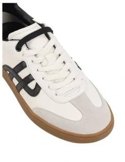 Hush Puppies Trackside Shoes in White/Black