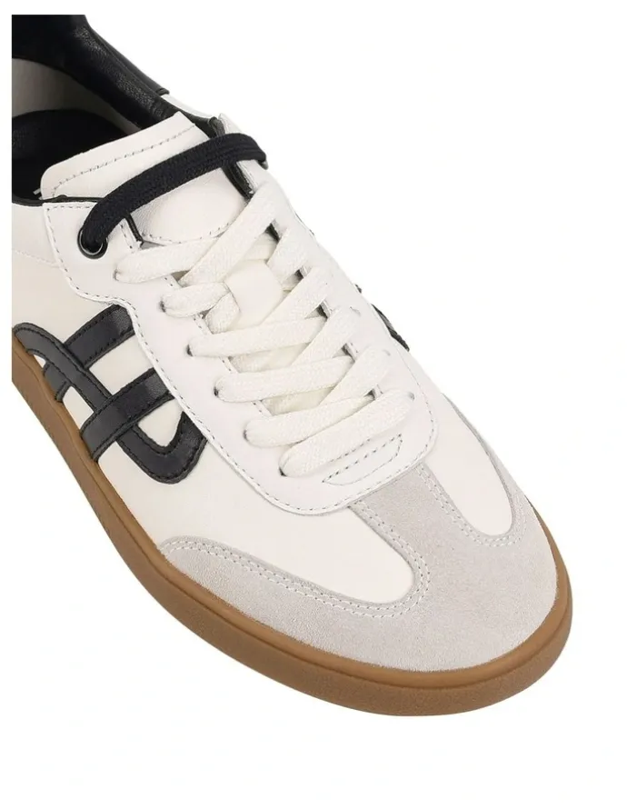 Hush Puppies Trackside Shoes in White/Black