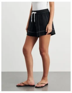 JAG Gigi Linen Pull On Shorts in Black