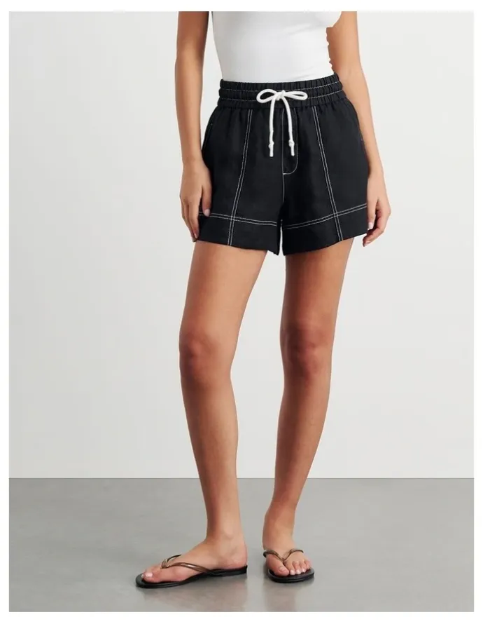 JAG Gigi Linen Pull On Shorts in Black