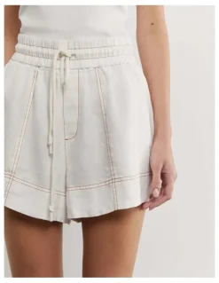JAG Gigi Linen Pull On Shorts in White