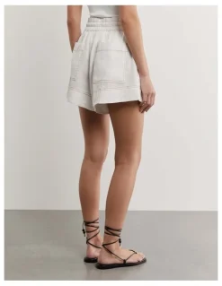 JAG Gigi Linen Pull On Shorts in White