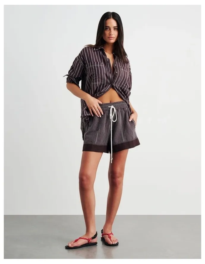 JAG Gigi Stripe Pull On Short in Brown