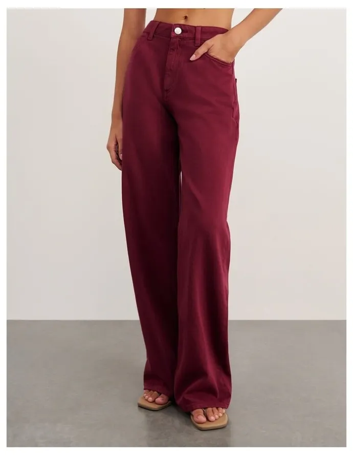 JAG Loe Mid Rise Straight Jean in Wine