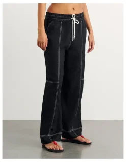 JAG Sabine Linen Relaxed Leg Pant in Black
