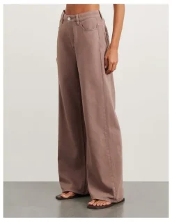 JAG Loe Mid Rise Straight Jeans in Brown