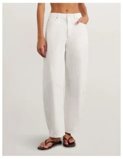 JAG Lucia Barrel Jean