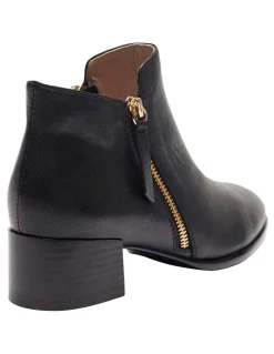 Jane Debster Aaron Black Glove Boots