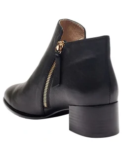 Jane Debster Aaron Black Glove Boots