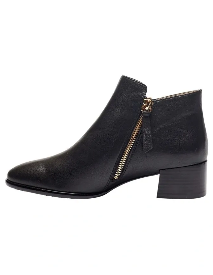 Jane Debster Aaron Black Glove Boots
