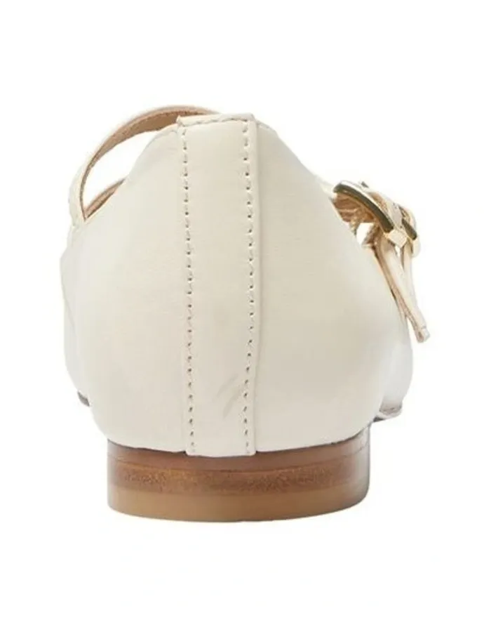 Jane Debster Freda Leather Flat Shoes in Ivory