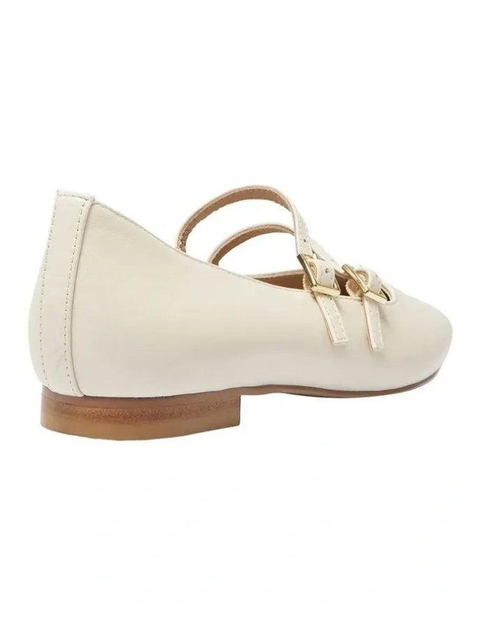 Jane Debster Freda Leather Flat Shoes in Ivory