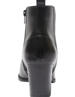 Jane Debster Geronimo Black Glove Boots