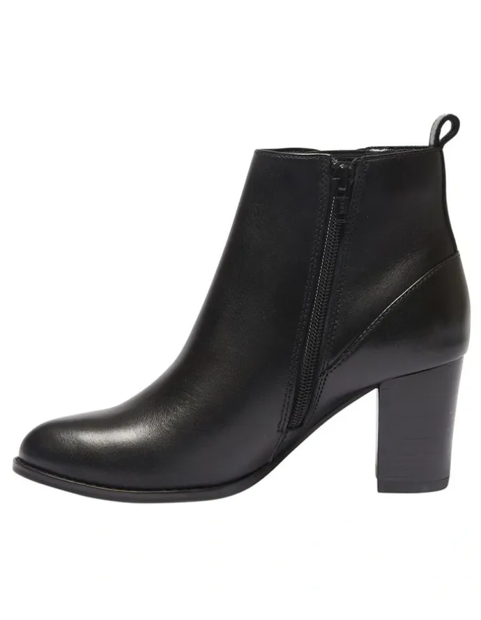 Jane Debster Geronimo Black Glove Boots
