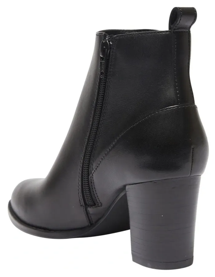 Jane Debster Geronimo Black Glove Boots
