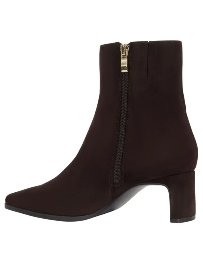 Jane Debster Vanta Boots in Chocolate Suede