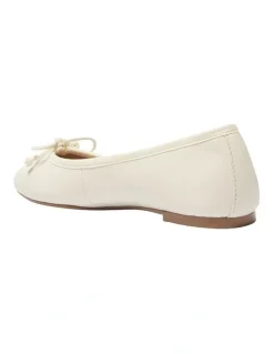 Jane Debster Fonteyn Leather Ballet Flat Shoe in Ivory