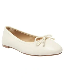 Jane Debster Fonteyn Leather Ballet Flat Shoe in Ivory