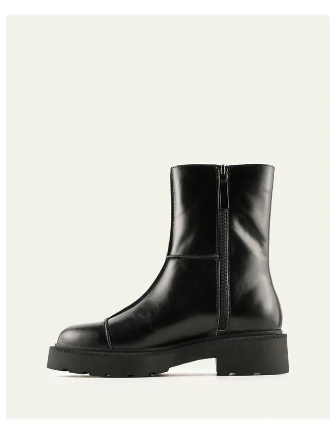 Jo Mercer Parker Flat Ankle Boots in Black Leather