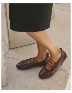 Jo Mercer Umber Leather Sneakers in Mulberry