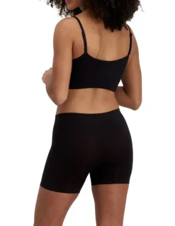 Jockey Skimmies Seamfree Short in Black