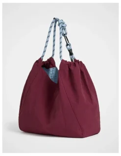 kikki.K Trek. Explorer Tote in Cherry