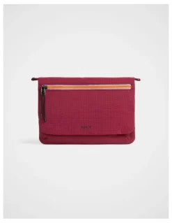 kikki.K TREK. Pouch Crossbody Ripstop in Cherry