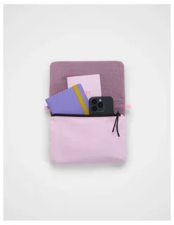 kikki.K TREK. Pouch Crossbody Sugar