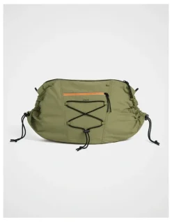 kikki.K Trek. Sling Bag in Moss