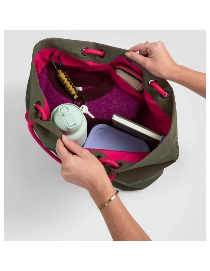 kikki.K TREK. Tote Bag in Olive