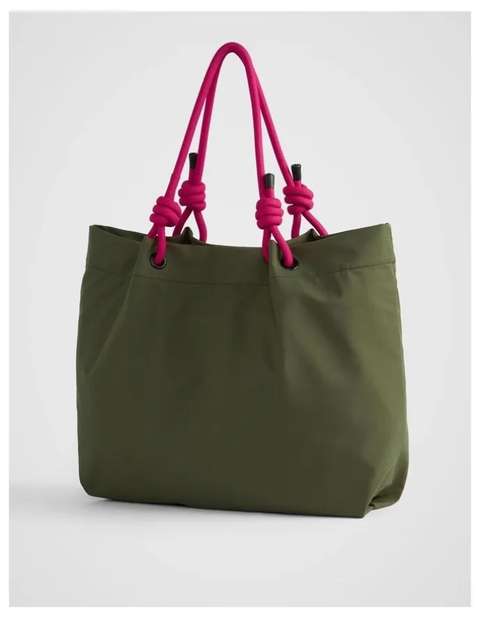 kikki.K TREK. Tote Bag in Olive