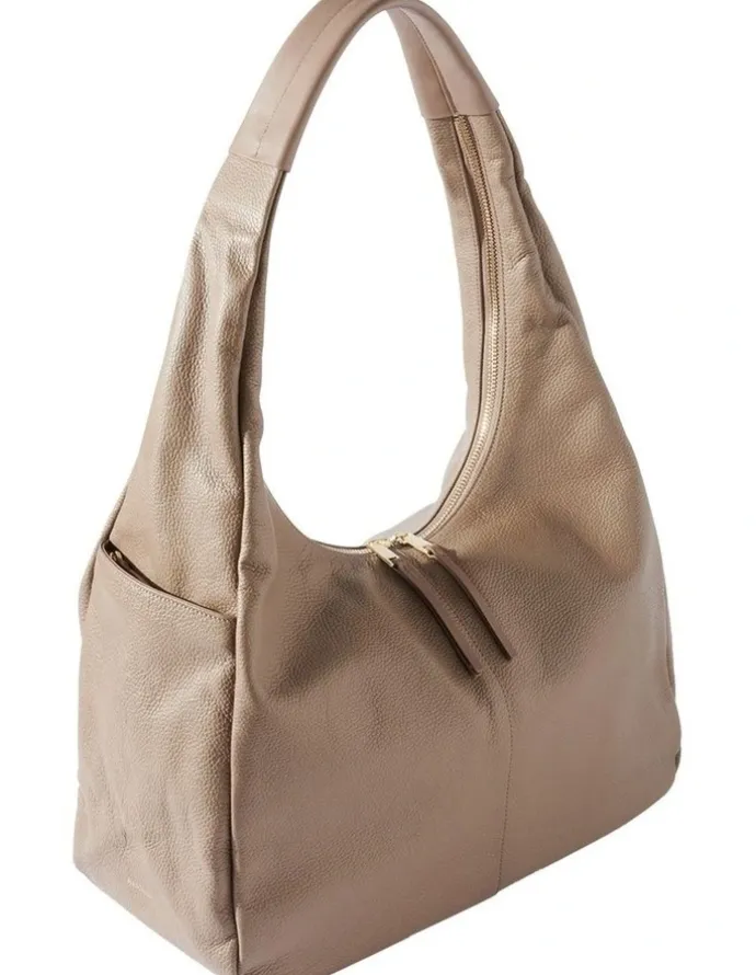 Kinnon Amelia Travel Weekender Bag in Clay