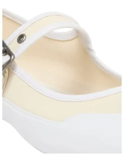 Lacoste Mary-J Sneakers in Beige