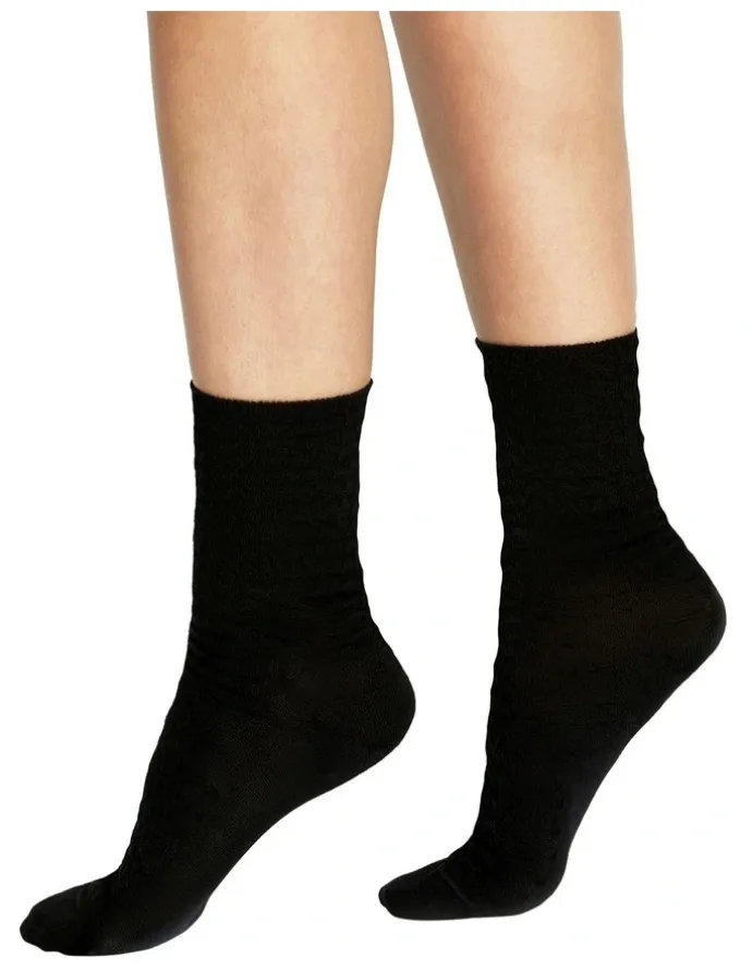 Levante Textured Cotton Midi Length Socks in Black