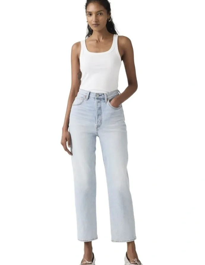 Levi's Ribcage Straight Ankle Jeans in Filter Her