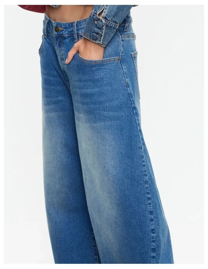 Lioness Horseshoe Cropped Jean in Indigo