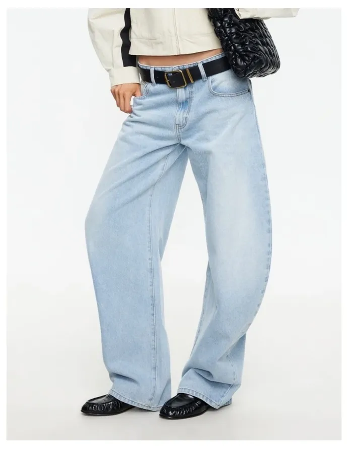 Lioness Horseshoe Jeans in Blue