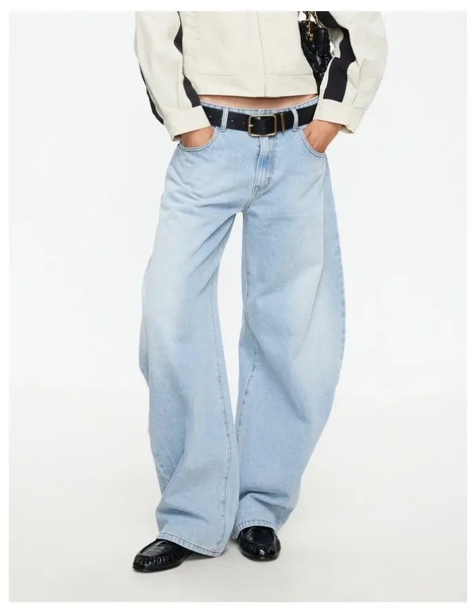 Lioness Horseshoe Jeans in Blue