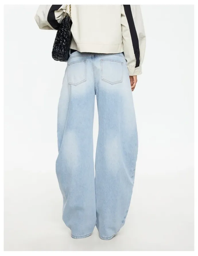 Lioness Horseshoe Jeans in Blue