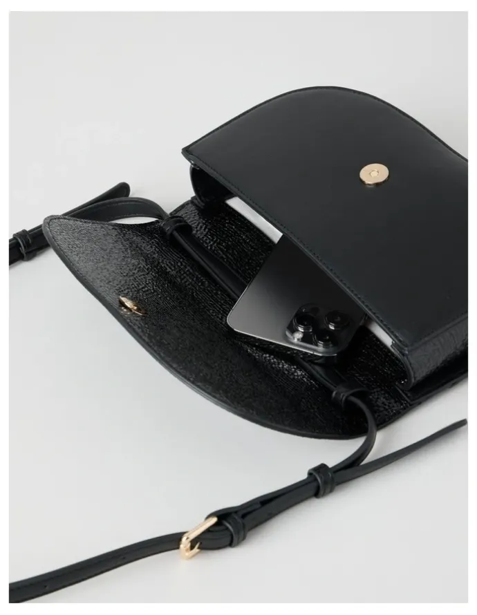 Marcs Palma Shoulder Bag in Black