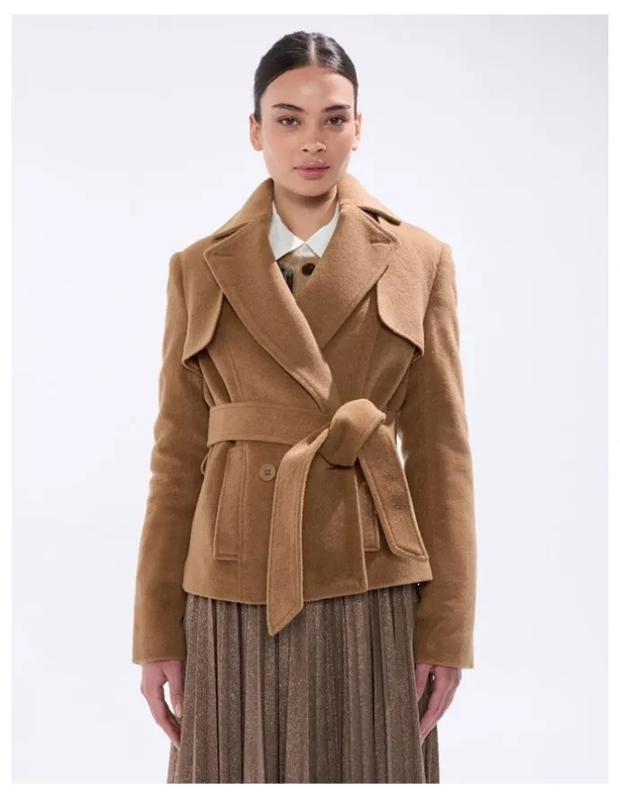 Marcs Skyler Cropped Trench Coat in Camel