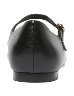 Marcs Tottie Flat Shoes in Black Leather