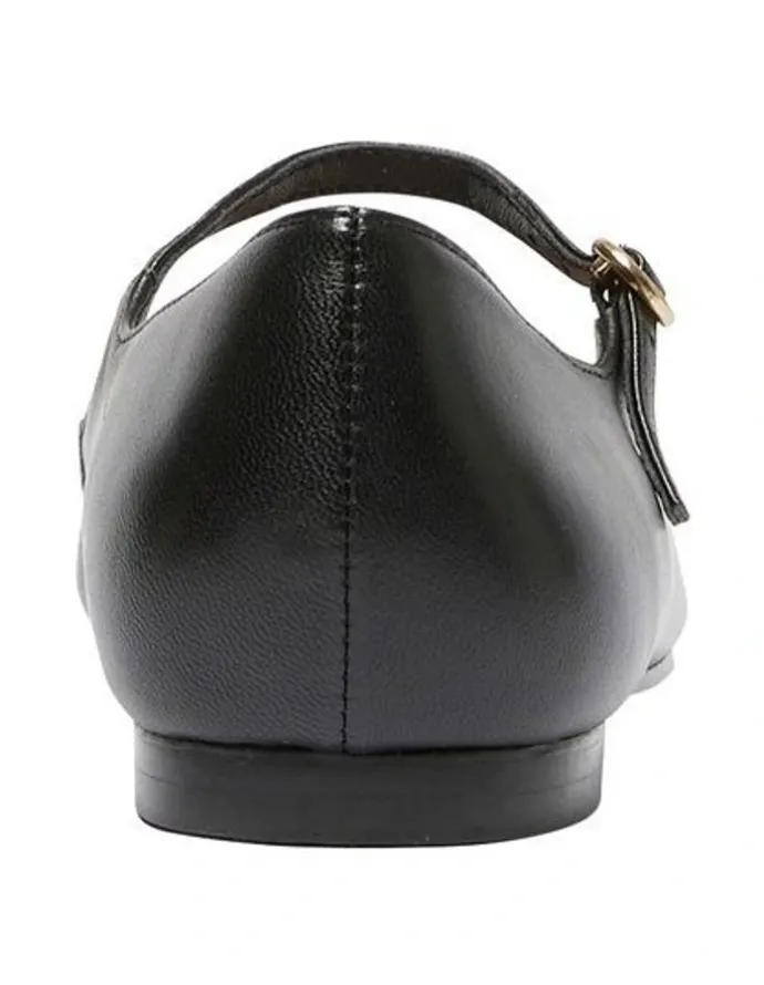 Marcs Tottie Flat Shoes in Black Leather