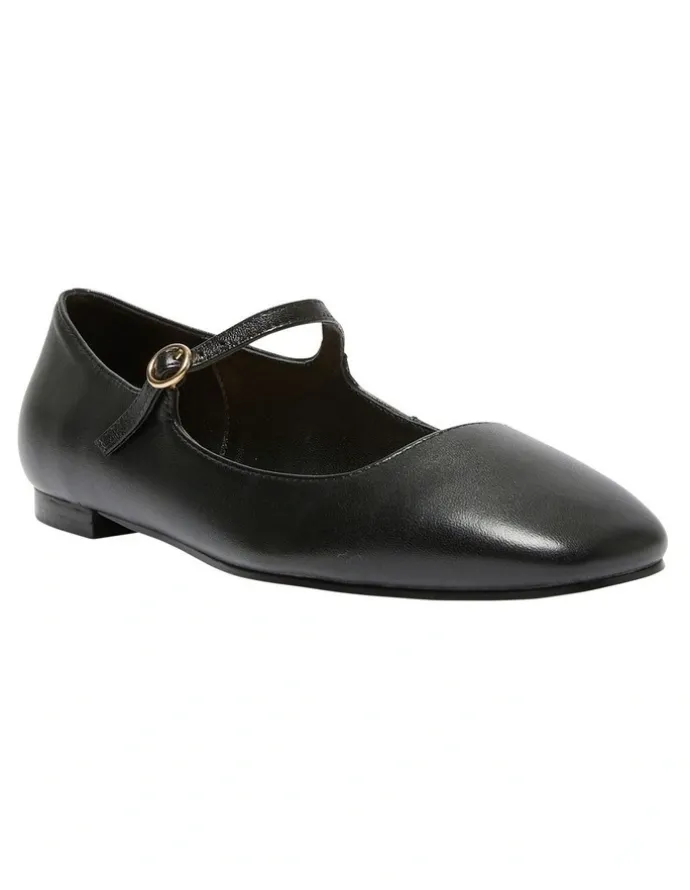 Marcs Tottie Flat Shoes in Black Leather
