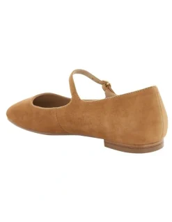 Marcs Tottie Flat Shoes in Tan Suede