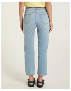 Marcs Girlfriend Straight Leg Jean in Boat Blue