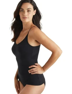 Naomi & Nicole No Side Show Covertible Strap Camisole in Black