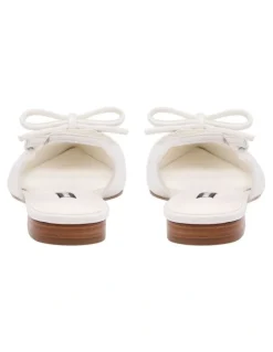 Nine West Lonzza Flat in White