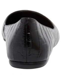 Nine West Speakup Flats