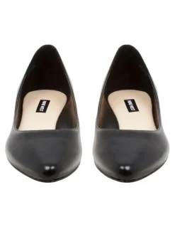Nine West Speakup Flats